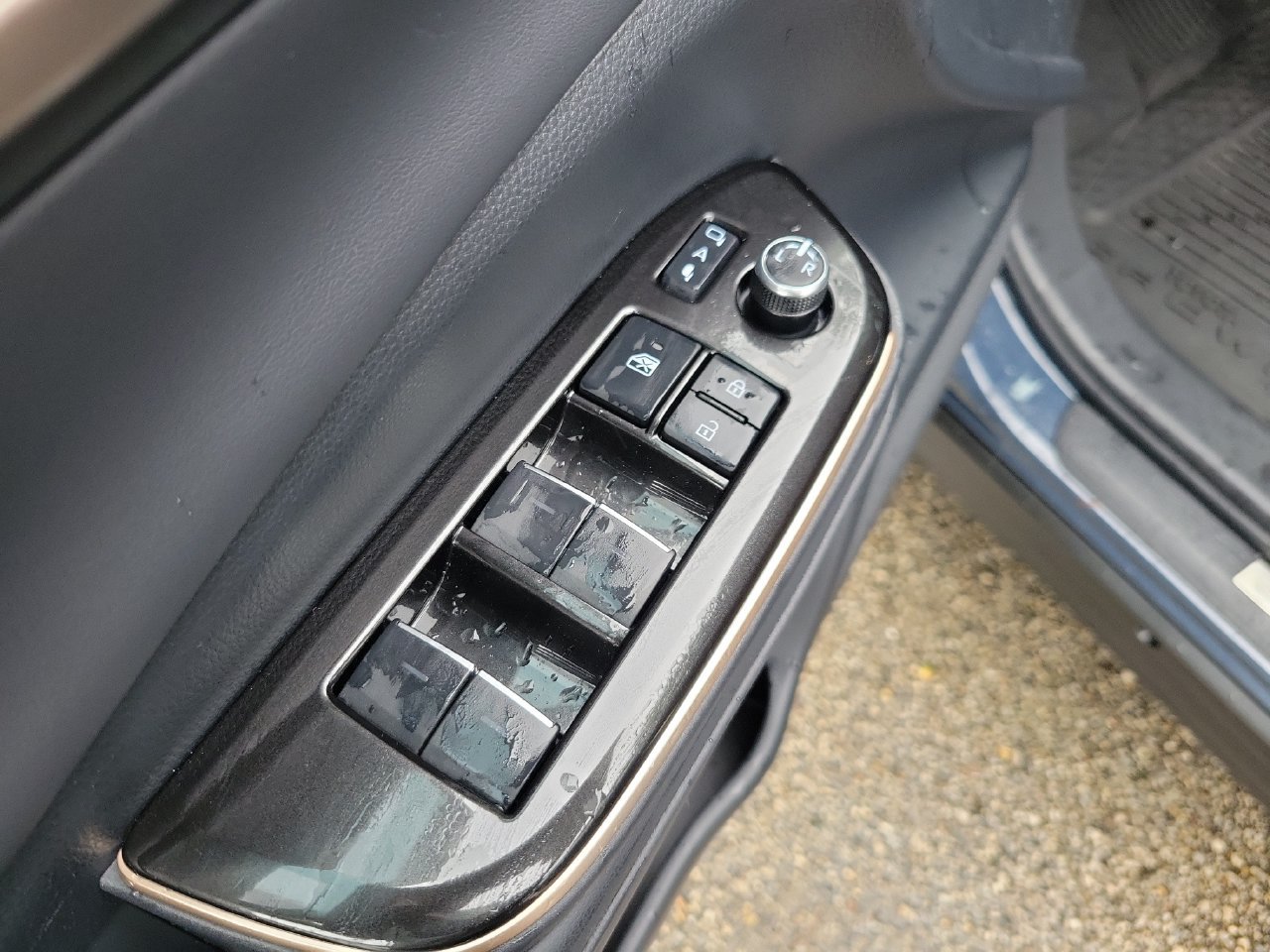 Used 2025 Toyota Crown Signia AWD/4WD image 16