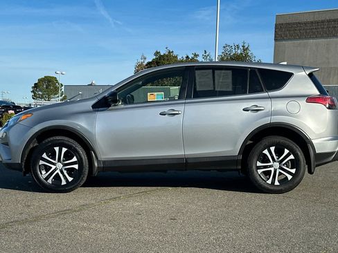 Used 2018 Toyota RAV4 LE w/ All Weather Liner Package image 9