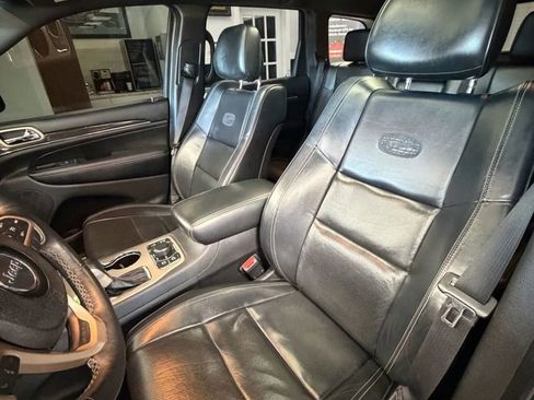 Used 2016 Jeep Grand Cherokee Overland image 16