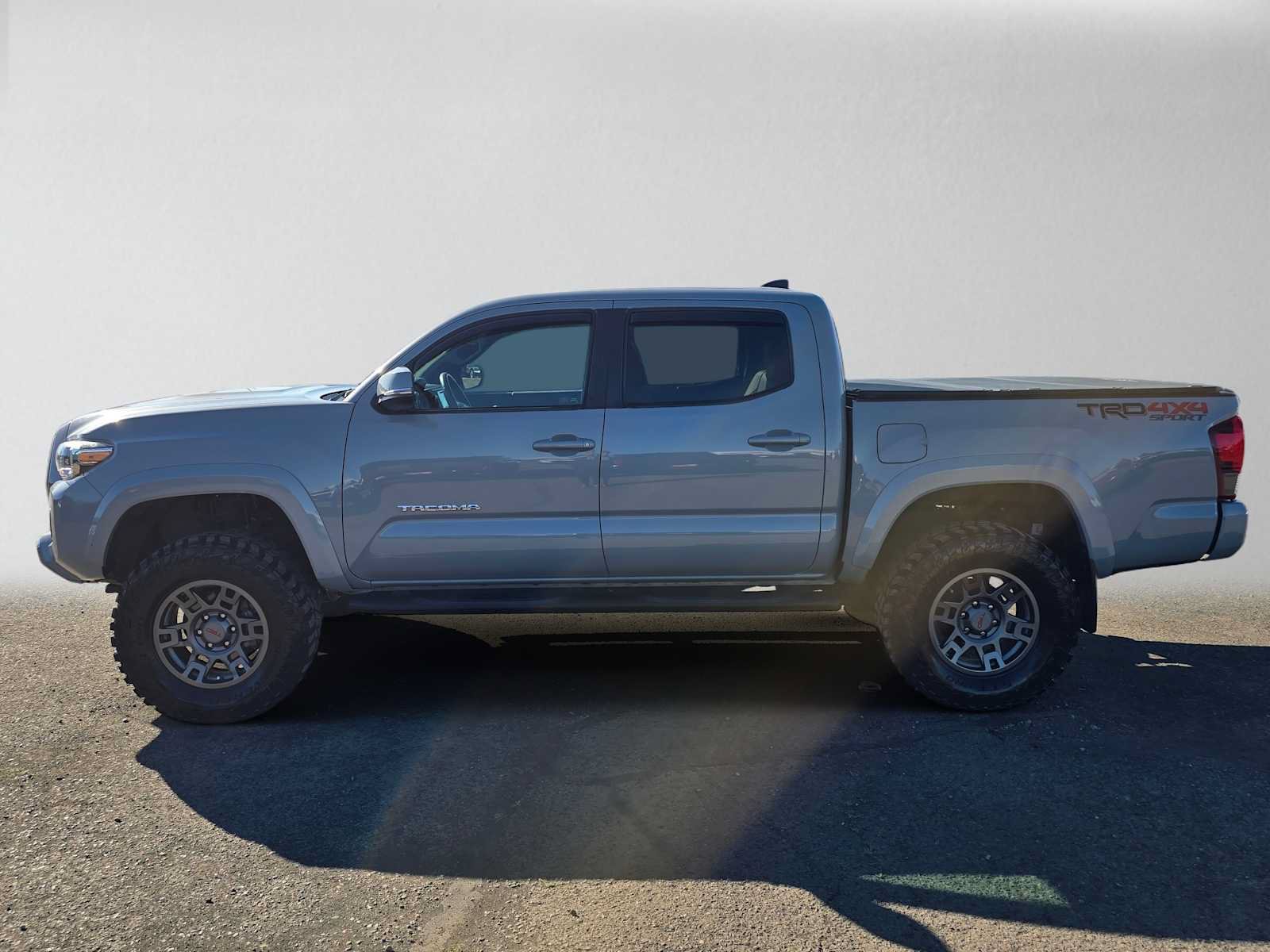Certified 2019 Toyota Tacoma TRD Sport AWD/4WD image 7