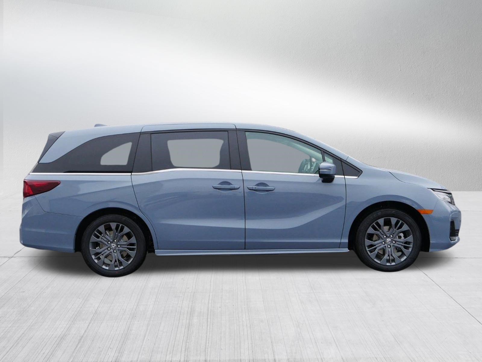 New 2027 Honda Odyssey Touring image 8