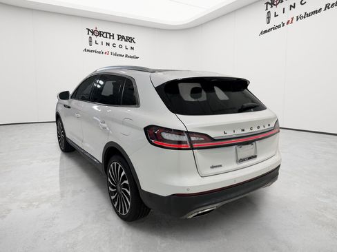 Used 2022 Lincoln Nautilus Black Label w/ Cargo Utility Package AWD/4WD image 3