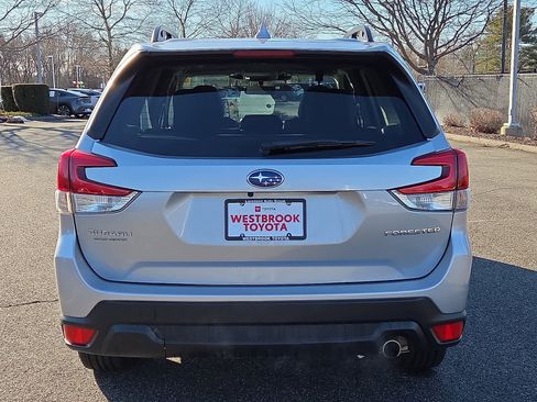 Used 2022 Subaru Forester Limited image 6