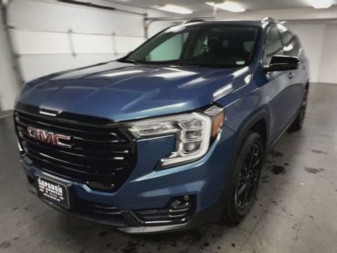 Certified 2024 GMC Terrain SLT w/ Elevation Edition AWD/4WD image 4