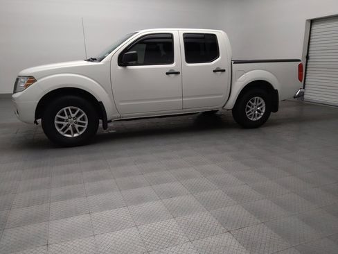 Used 2019 Nissan Frontier SV RWD image 2