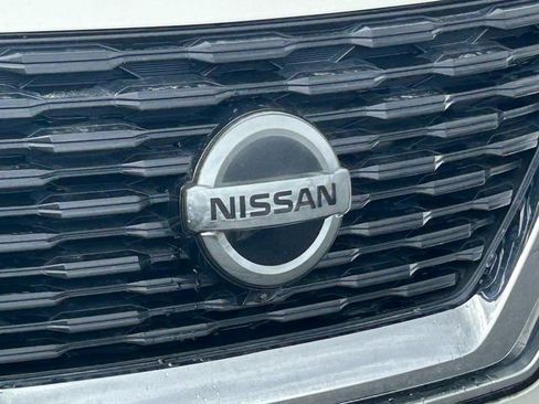 Used 2021 Nissan Rogue SV image 10