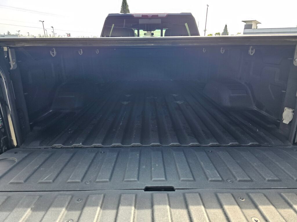 Used 2022 Chevrolet Silverado 2500 High Country w/ Safety Package II AWD/4WD image 15