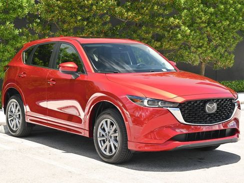 Certified 2025 MAZDA CX-5 AWD 2.5 S w/ Preferred Package image 3