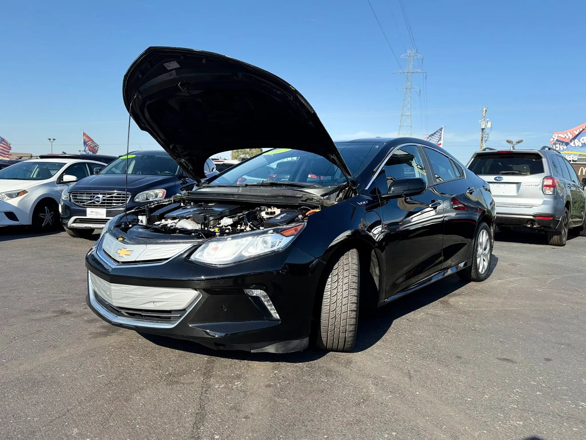 Used 2017 Chevrolet Volt Premier w/ Driver Confidence II Package FWD image 8