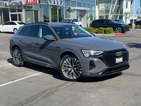 Used 2024 Audi Q8 e-tron Premium Plus w/ Premium Plus Package AWD/4WD image 2