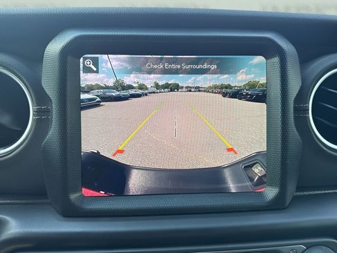 Used 2021 Jeep Gladiator Overland w/ Popular Equipment Package image 19