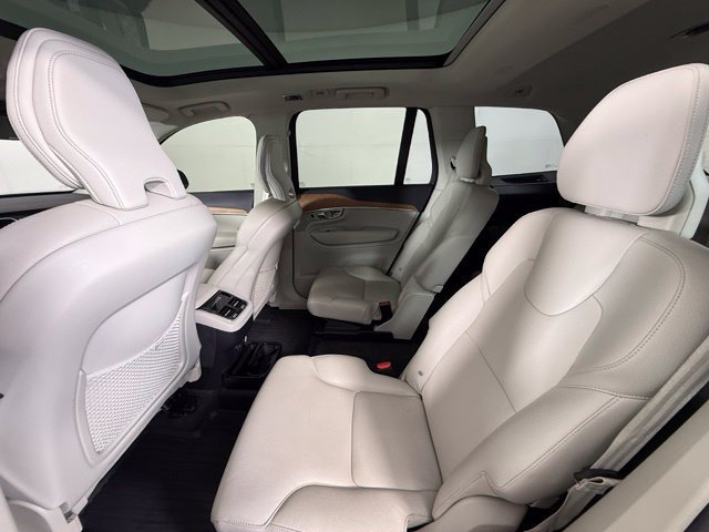 Used 2022 Volvo XC90 T6 Momentum w/ Advanced Package AWD/4WD image 25