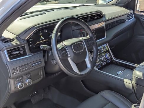 Used 2022 GMC Yukon Denali image 13