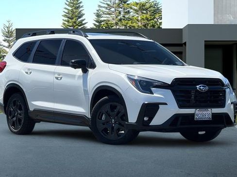 Used 2023 Subaru Ascent Onyx Edition Limited AWD/4WD image 2