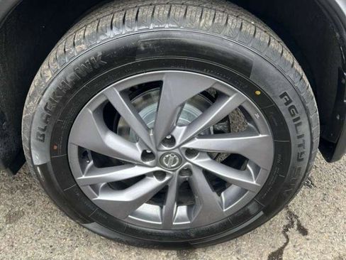 Used 2016 Nissan Rogue SL w/ SL Premium Package image 13