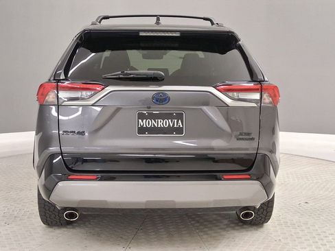 Used 2020 Toyota RAV4 XSE w/ XSE Grade Weather Package AWD/4WD image 8