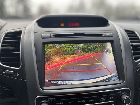 Used 2014 Kia Sorento SX w/ 3rd Row Package image 18