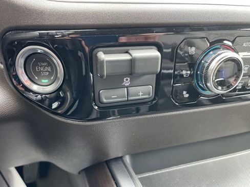 New 2026 GMC Sierra 1500 SLT AWD/4WD image 25