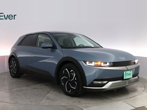 Used 2024 Hyundai Ioniq 5 SEL image 4