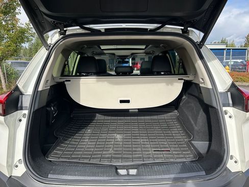 Used 2023 Nissan Rogue Platinum w/ Platinum Premium Package image 24