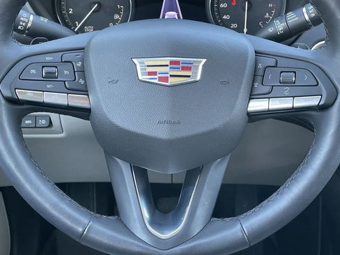 Used 2023 Cadillac XT4 Premium Luxury w/ Technology Package AWD/4WD image 10