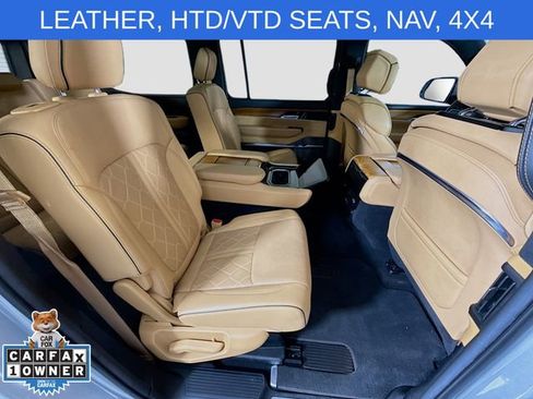 Used 2022 Jeep Grand Wagoneer Series III AWD/4WD image 30