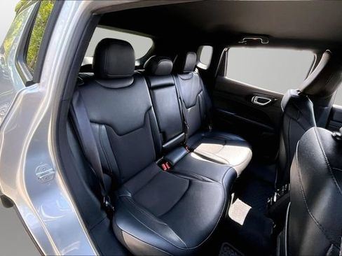 Used 2025 Jeep Compass Trailhawk AWD/4WD image 27