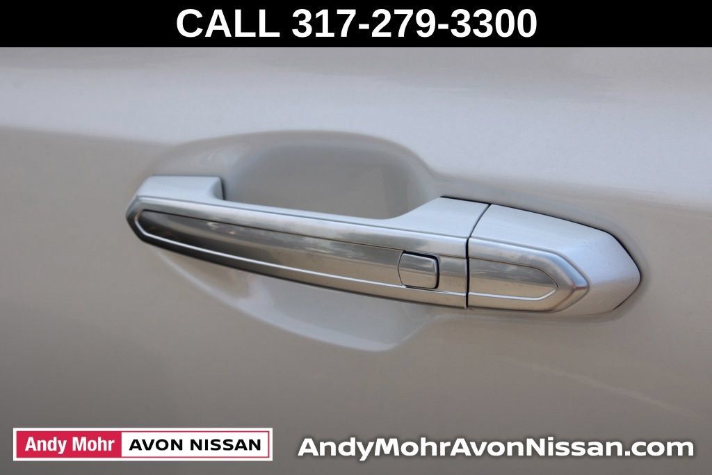 Used 2018 Cadillac XT5 Luxury w/ Driver Awareness Package AWD/4WD image 15