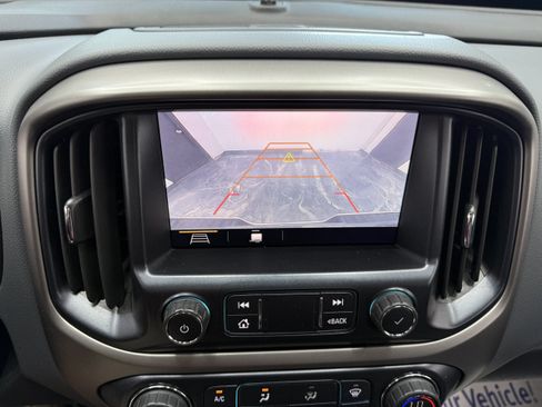 Used 2019 Chevrolet Colorado Z71 w/ Z71 Midnight Edition AWD/4WD image 19