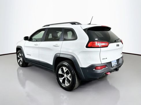 Used 2017 Jeep Cherokee Trailhawk AWD/4WD image 5
