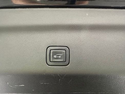 Used 2024 Chevrolet Suburban High Country AWD/4WD image 28