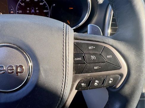 Used 2017 Jeep Grand Cherokee Summit AWD/4WD image 18