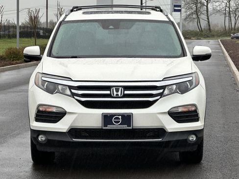 Used 2017 Honda Pilot Touring image 8