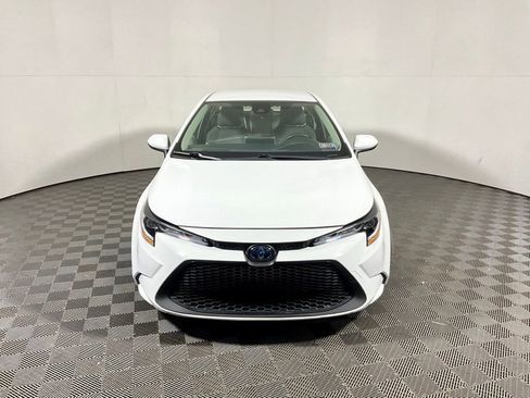 Used 2021 Toyota Corolla LE image 4