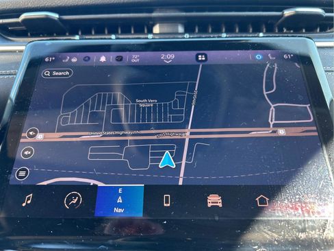 Certified 2023 Jeep Grand Cherokee Limited w/ Luxury Tech Group II image 18