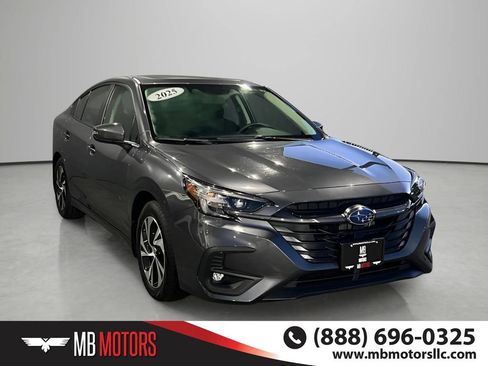 Used 2025 Subaru Legacy Premium AWD/4WD image 3