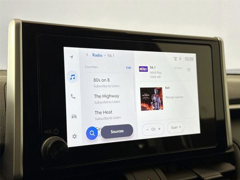 Certified 2025 Toyota RAV4 LE image 21