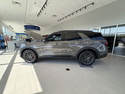 New 2026 Ford Explorer ST AWD/4WD image 2