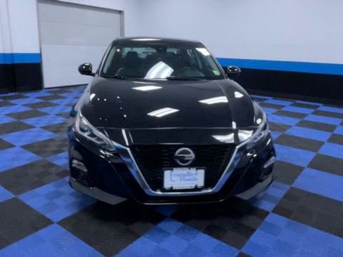 Used 2021 Nissan Altima 2.5 Platinum AWD/4WD image 3