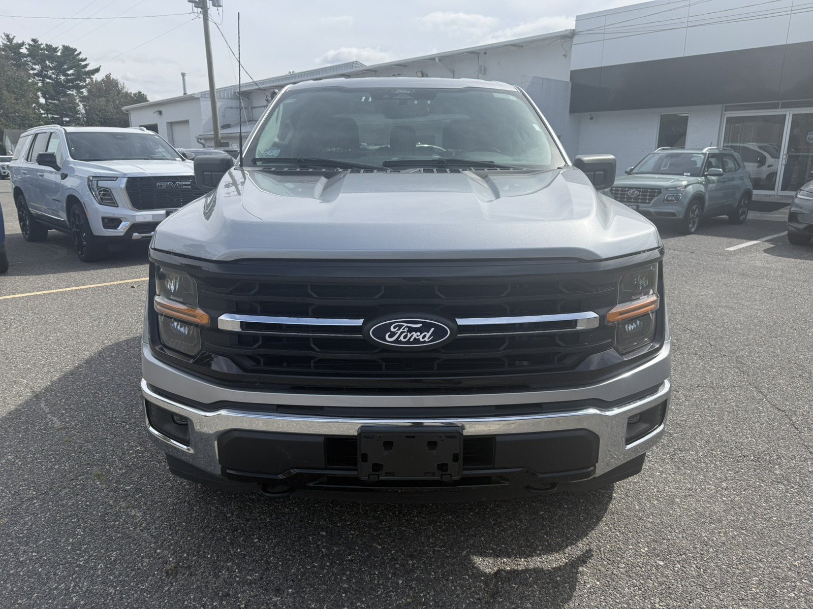 Used 2025 Ford F150 XLT w/ Equipment Group 301A Standard AWD/4WD image 8
