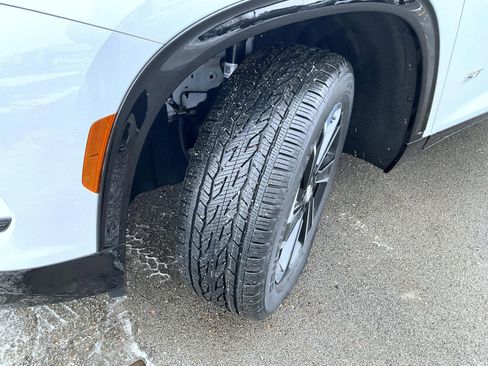 New 2026 Buick Enclave Sport Touring w/ Power Package image 24