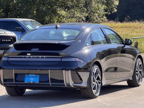 New 2025 Hyundai Ioniq 6 Limited image 34