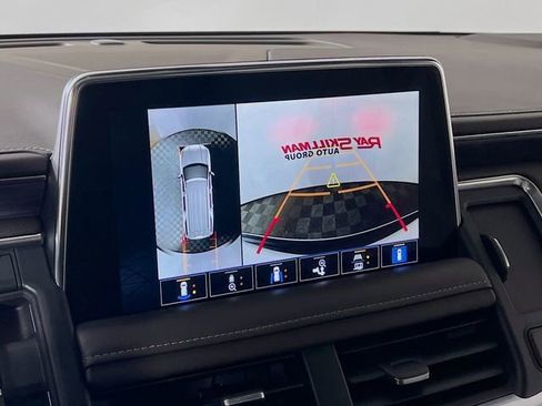 Used 2022 GMC Yukon XL SLT w/ SLT Luxury Package image 19