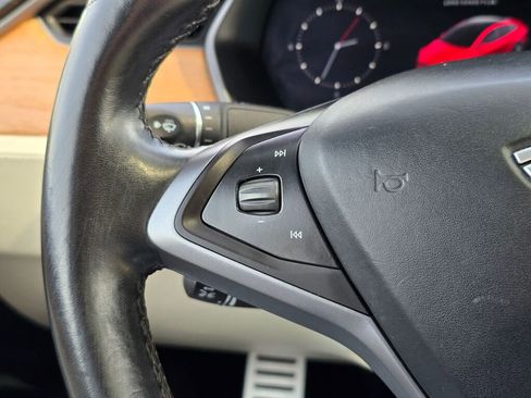 Used 2020 Tesla Model X Long Range image 23