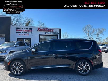 Used 2017 Chrysler Pacifica Limited w/ UConnect Theater Package