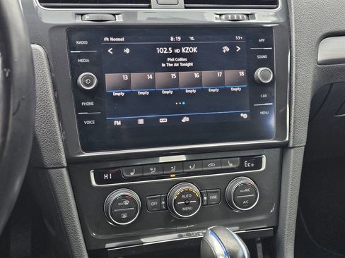 Used 2019 Volkswagen e-Golf SE w/ Driver Assistance Package image 23