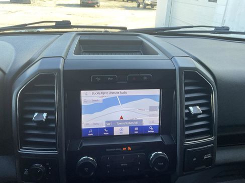 Used 2020 Ford F150 XLT w/ Equipment Group 302A Luxury AWD/4WD image 18