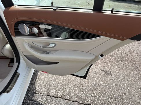 Used 2020 Mercedes-Benz E 450 4MATIC Wagon image 16