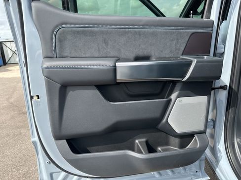 New 2026 Ford F250 Platinum image 40