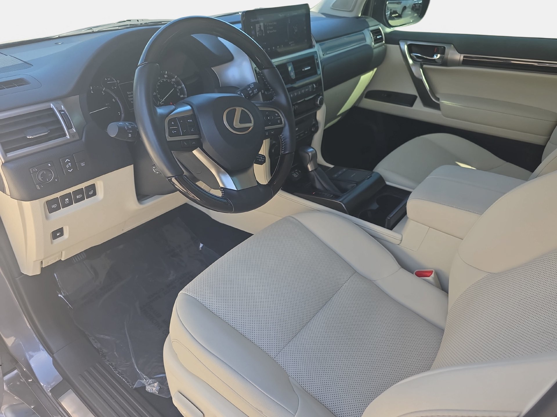 Used 2023 Lexus GX 460 Premium w/ Premium Package AWD/4WD image 15